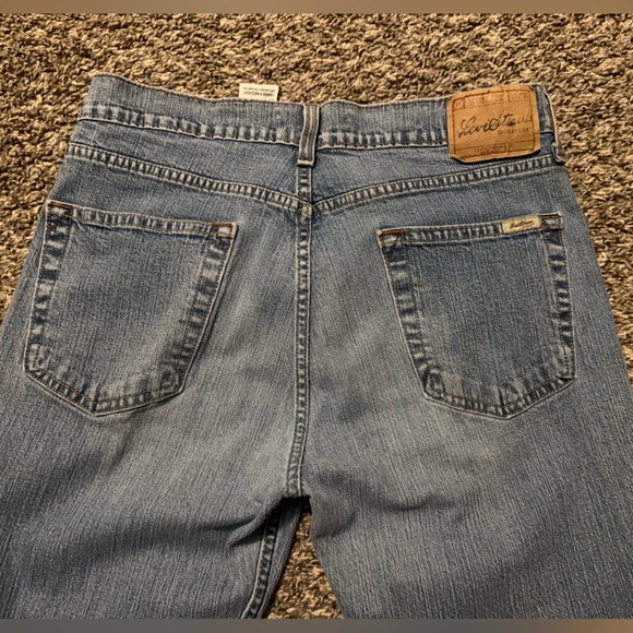 Misses 8 Bootcut Levi Jeans - Picture 3 of 5